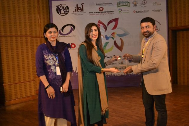 Kakfa-Award-Receiving